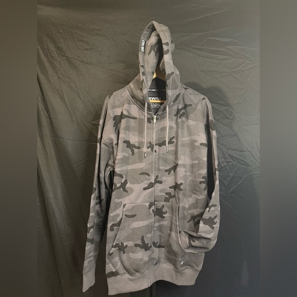 DIXXON FLANNEL CO. Men’s Gray Camo XL ZipUp Hoodie - Picture 1 of 6
